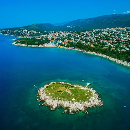 Rebeca With A Beautiful View Novi Vinodolski