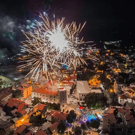 Rebeca With A Beautiful View *