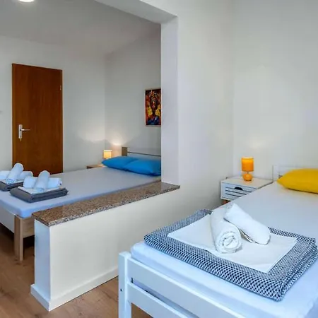 Rebeca With A Beautiful View Novi Vinodolski