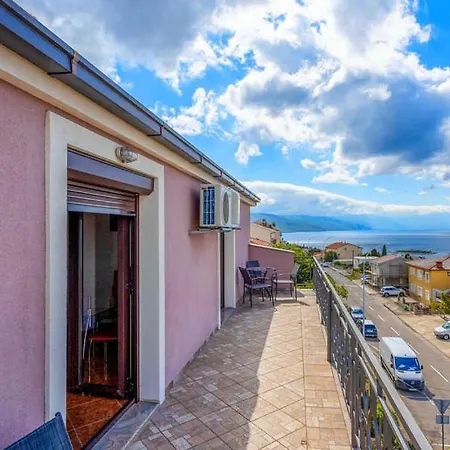 Appartamento Rebeca With A Beautiful View Novi Vinodolski