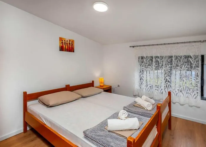 Rebeca With A Beautiful View Apartment Novi Vinodolski